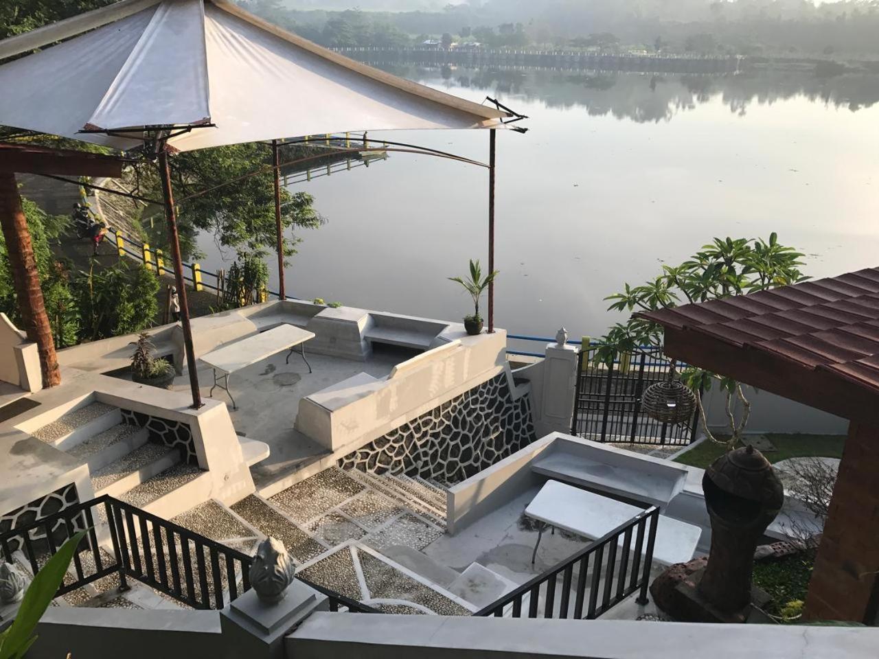 Omah Kenangan At Seven Trumpets Resort Maguwo Экстерьер фото